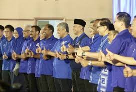 Perak parlimen p.054 gerik mohd dahlan bin hj ismail, haji p.055 lenggong muhammad mujahid b mohammad fadzil p.056 larut haji abu husin bin mohamad p.057 parit buntar ahmad azhar bin haji sharin p. Senarai Penuh Calon Bn Perak Untuk Pru 14 Mynewshub