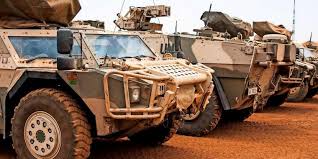 Events in mali prompted france to militarily intervene in its former colony in january 2013. Zwei Tote Bei Anschlag Auf Eu Camp In Mali