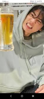 Hola en 🇨🇴 👋 y buenas tardes en 🇰🇷 Como estan Félix dice que quiere  cambiar el color de su cabello cual sera el color que se piensa aplicar