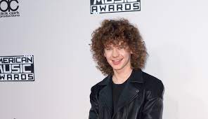 Sugar — robin schulz ft francesco yates instrumental (s l o w e d d o w n) 04:27. Robin Schulz Francesco Yates Sugar Enters Pop S Top 15 Lukas Graham S 7 Years Top 20