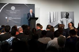 Sar president ramaphosa speech at an investment conference in johannesburg on november 6, 2019. Www Bundespraesident De Der Bundesprasident Speeches Visit To The Apartheid Museum In Johannesburg