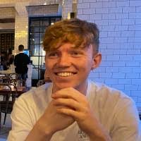 Hannah Ogg's Instagram, Twitter & Facebook