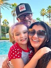 We went straight from the north to the south, for a video shoot and a  little bit of fun! Then up next I'll be playing at @indigenash right in  Nashville, TN,on November