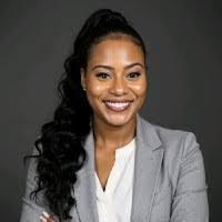 Leslie Poynter's Instagram, Twitter & Facebook