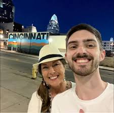 Elliot Hahn (@elliot.hahn.9) • Facebook, Connect with friends