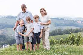 Arabella kiesbauer hat es sich wieder zur aufgabe gemacht so viele singles wie möglich zu verkuppeln und. Bauer Sucht Frau Gibt Es Wirklich Paare Aus Der Kuppelshow