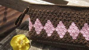 Kebersamaan komunitas rajut umi iva, selain kegiatan merajut, juga makan bersama, berbagi ilmu, dll. Crochet Tutorial Merajut Belah Ketupat Crochet Purse Granny Stripe Rhombus Youtube