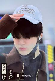 DSC Studio Weibo Update✨️🧡 "Saat tahun baru dimulai, ikan keberuntungan  membawa kegembiraan. Segalanya telah diperbarui, dan perjalanan baru  menanti. DongSicheng mengucapkan Selamat Tahun Baru kepada semua orang 🎆"  -Bluu🦢 #wst_winwin