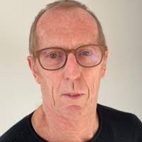 100+ perfiles de «Hecht»