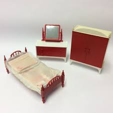 4 792 просмотра 4,7 тыс. Vintage 1970 S Palitoy Pippa Doll Furniture Set Bedroom Wardrobe Dresser Bed Dresser Bed Doll Furniture Wardrobe Dresser
