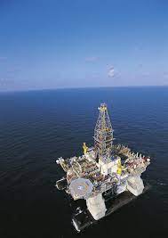View full size (ap photo/gerald herbert) this aerial photo taken on april 21, 2010 shows the deepwater horizon oil rig burning a day after the explosion that killed 11 workers. Transocean Deepwater Horizon Oil Rig Explosion Shows New Risks Csmonitor Com