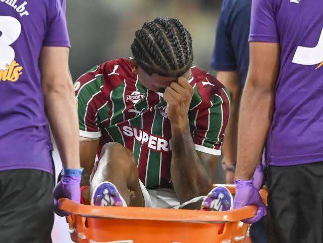 Com les&atilde;o no joelho, John Kennedy desfalca Fluminense na Libertadores