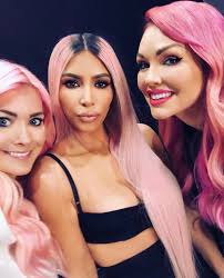 Kim Kardashian Pink Hair Color 2018 Latest Hair Style Trends Strawberry Blonde Hair Color Kardashian Hair Color Beautiful Blonde Hair