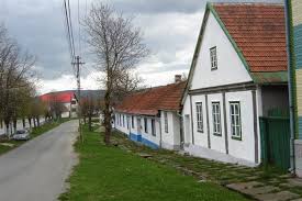 Pensiunea raza de soare va propune un pachet special pentru petrecerea de sfarsit de an a corporatiei dumneavoastra. Despre Garana Romania Prezentare Imagini Informatii Turistice Si Detalii Despre Statiunea Garana