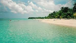 Diez Playas Del Caribe Que Quitan El Hipo La Ceiba Honduras Playas Del Caribe Playas Hermosas