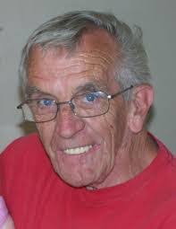 Stacey Macklin's Instagram, Twitter & Facebook