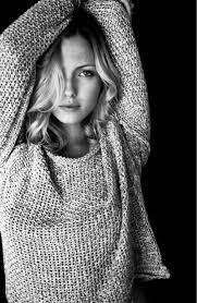 Best Photography Model Indoor Simple 63 Ideas Photoshoot Poses Photography Women Photography Poses For Men