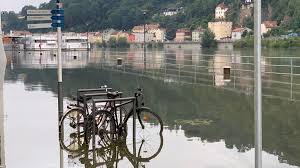 Flyer gut informiert älter werden im landkreis passau 2968 kb Hochwasser In Niederbayern In Passau Maximal Meldestufe 4 Br24