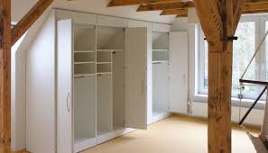 Mobel Schranke Regale Fur Die Dachschrage Massarbeit In Schragen Ip20 Schrank Regale Schrank Dachschrage Kleiderschrank Fur Dachschrage