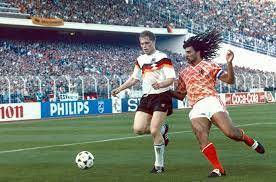 Het nederlands elftal zal ook tijdens het ek veronica inside boycotten. De Meest Memorabele Ek Duels Van Oranje Nederlands Voetbal Ad Nl