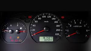 It's just as important to safeguard the look and feel of your car's interior, including your dashboard, and the best dash covers can help you do exactly that. Instructievideo Dit Betekenen De Waarschuwingslampjes Op Je Dashboard Carfax Europe