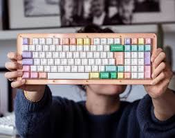 Discord grabbing hand meme bottom. I Know Most People Here Dislike Full Size Boards But It Has So Much More Room For C O L O R S R Mechanicalkeyboards