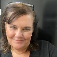 Angela Snelling's Instagram, Twitter & Facebook