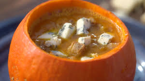 Ma Recette De Soupe De Potimarron A La Fourme D Ambert Laurent Mariotte Petits Plats En Equilibre Soupe Potimarron Recette Potimarron