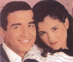 Telenovelas Colombianas: Grandes Historias, Grandes Personajes. - Especial  #ElAmorEnMedioDelHorror || MARÍA FERNANDA MARTÍNEZ y LUIS EDUARDO MOTOA en  AMAR Y VIVIR como Irene y Joaquín. En medio de un mundo pobre, cuyo