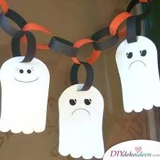 Halloween Deko Basteln Mit Kindern Jetzt Wird S Gruselig Bastelideen Halloween Deko Basteln Mit Kindern Halloween Deko Basteln Basteln Halloween