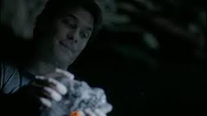 Stephen and Damon finds Katherine's bones (spoilers)