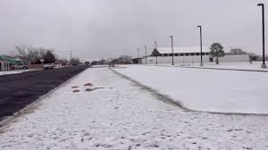Curitiba é a capital mais fria do brasil, com temperatura média nos meses de inverno de menos de 18°c, atingindo perto de 0°c nos dias mais frios. Por Que O Texas Estado De Clima Quente Sofre Com Frio Artico Bbc News Brasil