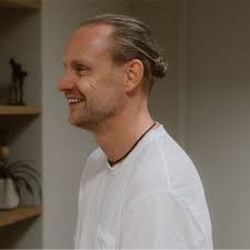 Toch lekker om 'm in het echt vast te hebben...