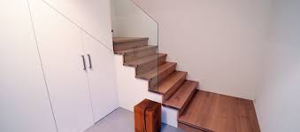 Stauraum Im Unterbau Ideen Fur Die Nutzung Des Raums Unter Den Treppen Unikaten Treppenbau Diehl
