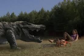 Beberapa saat kemudian disusul dengan suara menggelegar yang disebut guruh.perbedaan waktu kemunculan ini disebabkan adanya perbedaan antara kecepatan suara dan kecepatan cahaya. Sinopsis Lake Placid 3 Melawan Teror Buaya Raksasa Halaman All Kompas Com