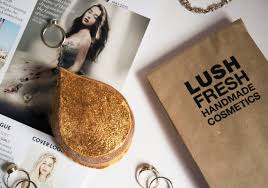 This bubble bar turned the bath water a beautiful gold colour with golden threads running through it, it made me feel like royalty. January 2016 Gracebee