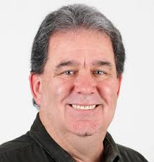 A shining example of the value of athletics: Howard Moore's former #Badgers  teammates — Rashard Griffith, Michael Finley, Tracy Webster, Chris Conger, Shawn  Carlin & others — have been there for him