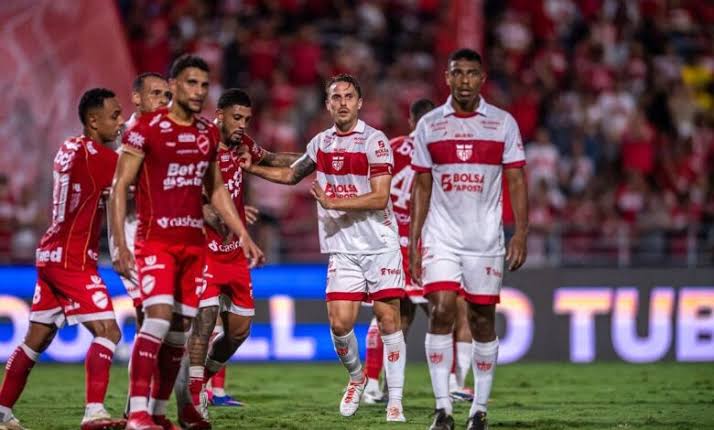 Fora de casa, Vila Nova perde para o CRB por 2 a 0, pela S&eacute;rie B