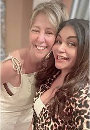 Mulheres que se unem para trazer muito conteúdo e inspiração para o  Universo Feminino Mulher de verdade, não disputa, INSPIRA! Com a empresária  Vera Cook prospectando as próximas experiências!