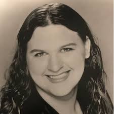 Laura Eder (@LauraLOVEeder)