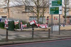 A permanent memorial to murdered soldier lee rigby is unveiled in his home town of middleton also attending the dedication service for the bronze drum and plaque were lee rigby's mother lyn in october, greenwich council revealed a stone memorial would be placed in st george's chapel. Lee Rigby S Unofficial Memorial In Woolwich Taken Down By Council For Looking Unsightly After Requests From Local Residents Mirror Online