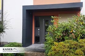 Vordächer und seitenteile mit vordächern aus aluminium und edelstahl mit integrierter regenrinne wird ihr der eingangsbereich als formvollendeten empfangsportal. Vordacher Kaiser Metallbau Gmbh Aus Weil Am Rhein