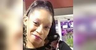 Cheryl Oates's Instagram, Twitter & Facebook