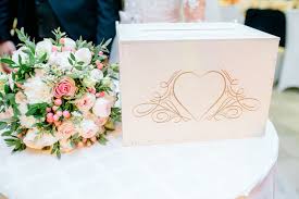 Also selbst wenn die schmetterlinge aus geld davongeflogen sind, erinnern diese originelle hochzeitsgeschenke noch lange an den schönsten tag im leben! Geldgeschenk Zur Hochzeit 28 Kreative Ideen Gala De
