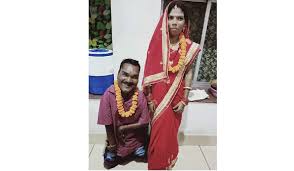2 Feet High Man Weds 5 Feet Tall Woman In Odisha S Mayurbhanj Kalingatv