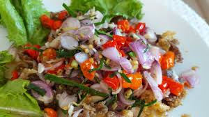 Panaskan kembali sedikit minyak goreng, tumis sebentar sambal yang sudah diaduk tadi. Indonesian Food Beef Stir Fry With Sambal Matah Tumis Daging Sambal Matah Youtube