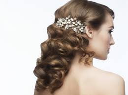 Acconciatura sposa capelli lunghi youtube. Acconciatura Capelli Lunghi Da Sposa Unadonna It Il Magazine Declinato Al Femminile