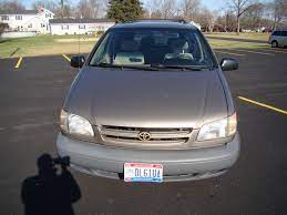 Get the facts about the gas mileage (mpg) and starting price (msrp) for the 2021 toyota sienna from the official toyota site. 1998 Toyota Sienna Test Drive Review Cargurus