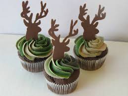 1001 Idees Comment Faire Des Decors En Chocolat Facilement Decoration Chocolat Gateaux De Chasse Decoration Gateau Anniversaire