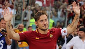 However, the italian footballer is specially known for his extradordinary. Francesco Totti Will Seine Karriere Als Spieler Fortsetzen